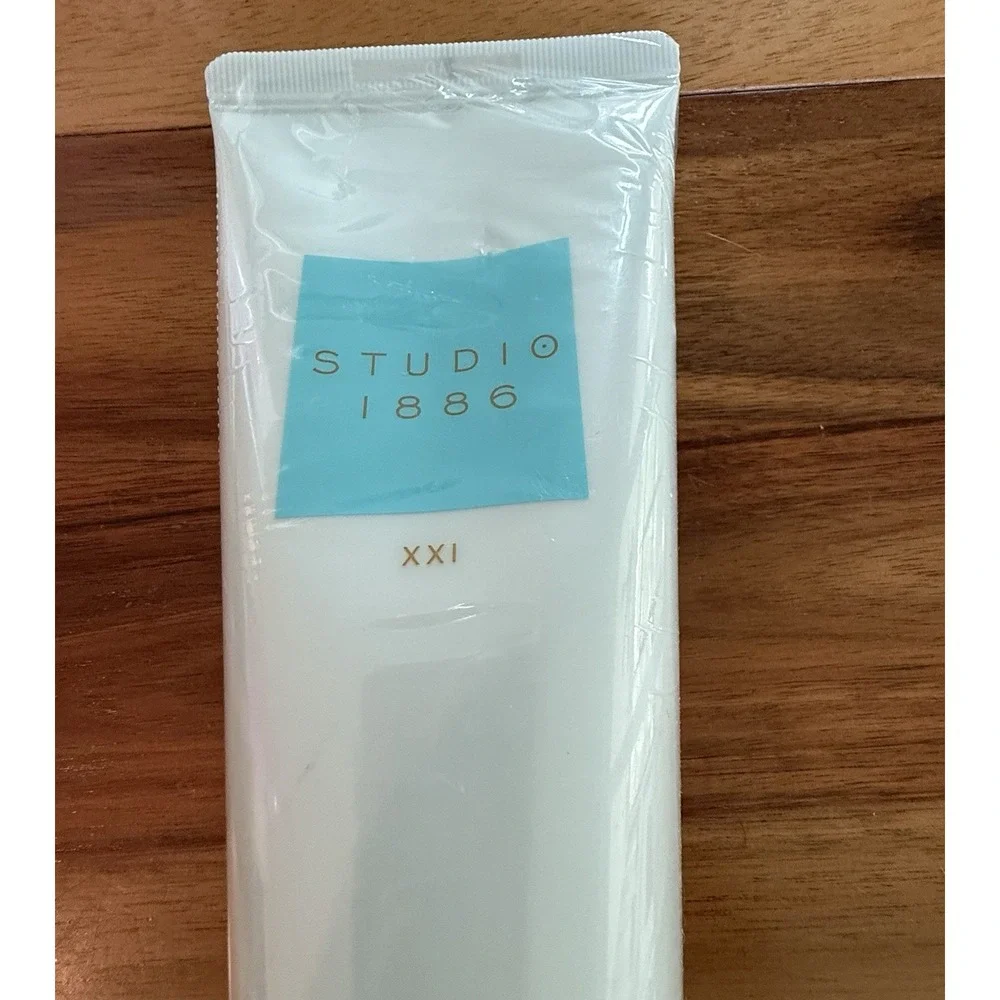 Avon Studio 1886 XXI Perfumed Shower Gel - 6.7 Fl. Oz. - Full Size - New, Sealed